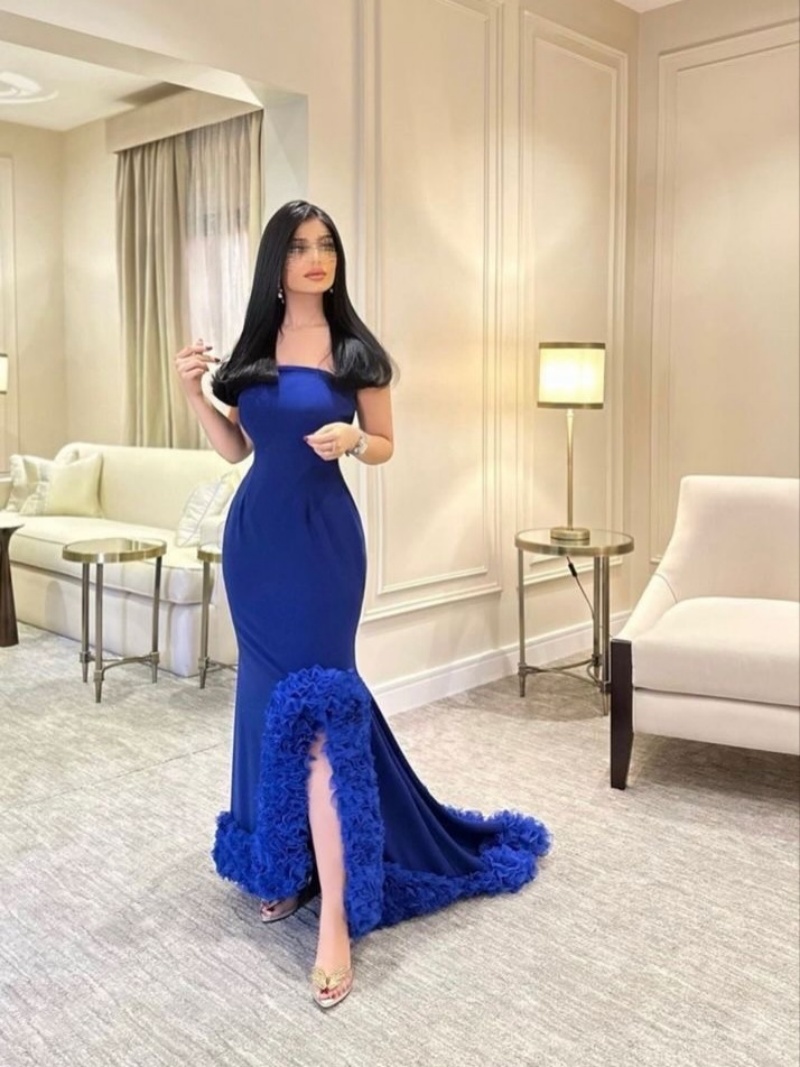 Elegant Satin Evening Gown Split - Gaun Malam Mewah Elegan yang Dapat